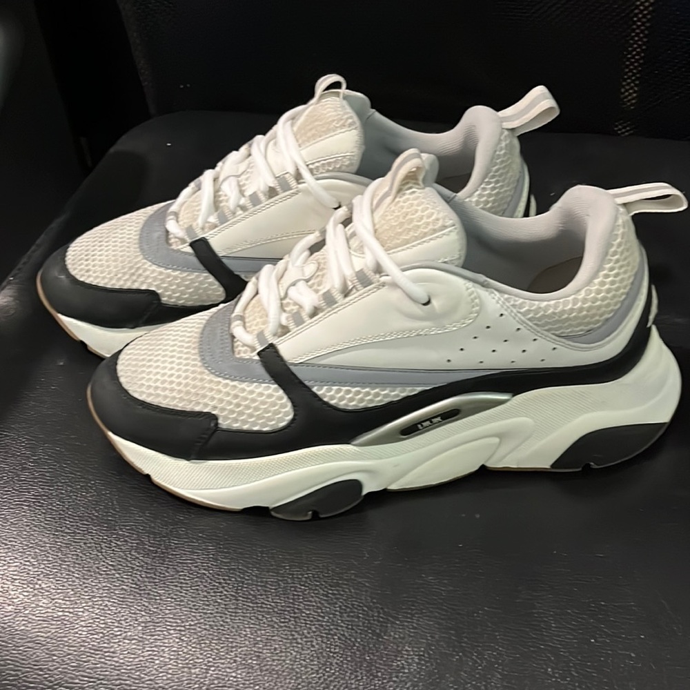 DIOR B22 Gray Technical Mesh- White And Black Smooth Calfskin Low Top Sneakers